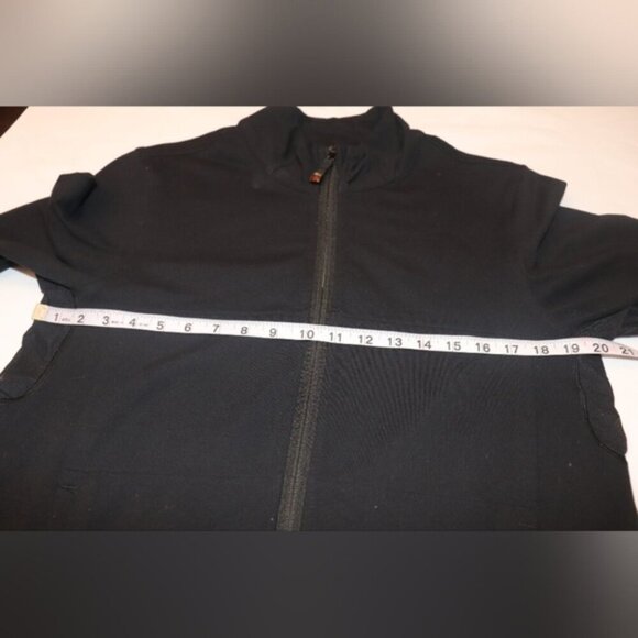 Lululemon Hoodie. Black. Size 6 - Picture 5 of 8